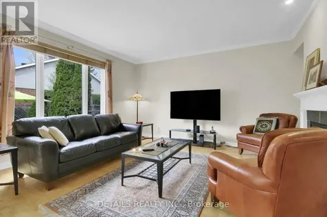 7 Stonecroft Terrace Ottawa ON K2K 2V1