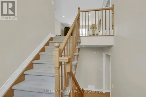 7 Stonecroft Terrace Ottawa ON K2K 2V1