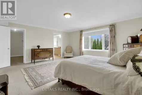 7 Stonecroft Terrace Ottawa ON K2K 2V1