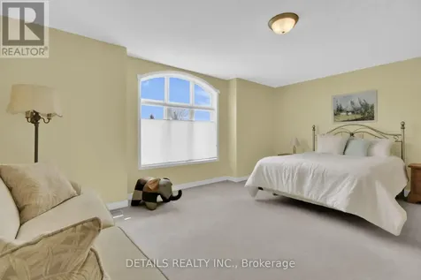 7 Stonecroft Terrace Ottawa ON K2K 2V1