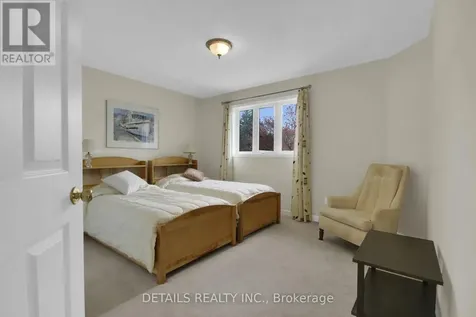 7 Stonecroft Terrace Ottawa ON K2K 2V1