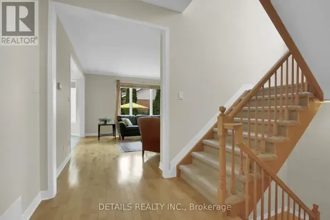 7 Stonecroft Terrace Ottawa ON K2K 2V1