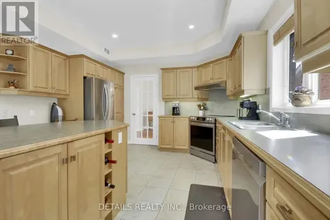 7 Stonecroft Terrace Ottawa ON K2K 2V1