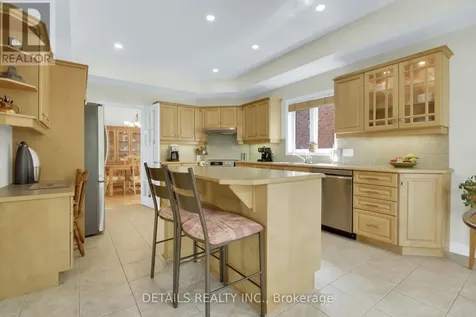 7 Stonecroft Terrace Ottawa ON K2K 2V1