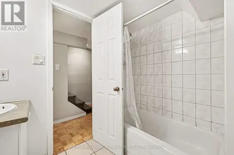 132 Beausoleil Drive Ottawa ON K1N 7V6