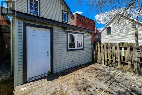 334 Gage Avenue Hamilton (industrial Sector) ON L8L 7A7