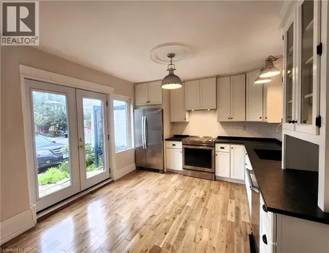 446 Macnab Street North Hamilton ON L8L 1L4