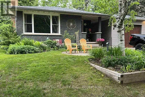 102 Century Hill Drive Kitchener ON N2E 2H8