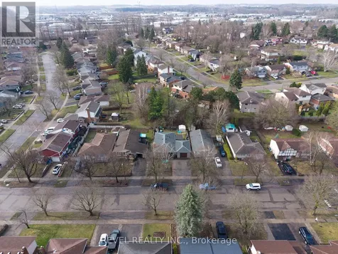 102 Century Hill Drive Kitchener ON N2E 2H8