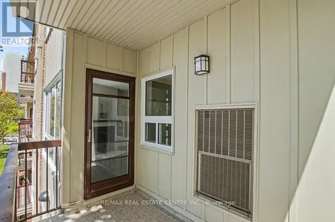 15 Hofstetter Avenue Kitchener ON N2A 3Z7