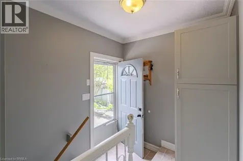 36 Crandell Avenue Brantford ON N3S 1C9