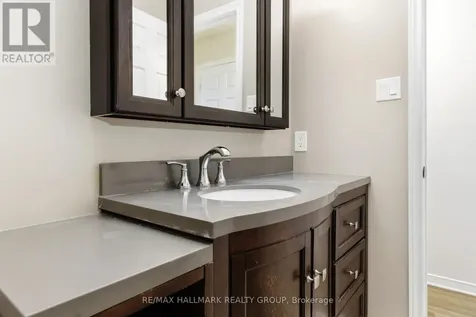 390 Briston Private Ottawa ON K1G 5R3