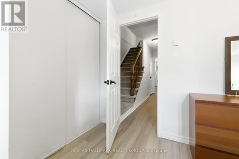 390 Briston Private Ottawa ON K1G 5R3