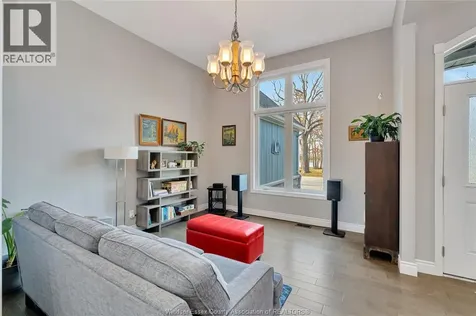 295 Crystal Bay Drive Amherstburg ON N9V 4A6