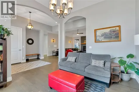 295 Crystal Bay Drive Amherstburg ON N9V 4A6
