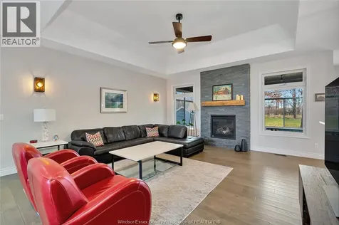 295 Crystal Bay Drive Amherstburg ON N9V 4A6