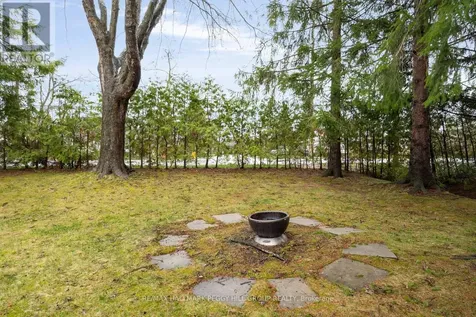 15 Cherrywood Lane Innisfil ON L9S 1M9