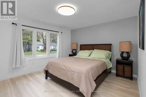 15 Cherrywood Lane Innisfil ON L9S 1M9