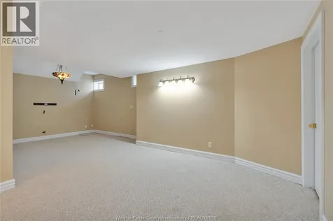 233 Crystal Bay Drive Amherstburg ON N9V 4A6