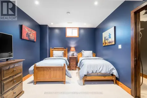 106 Venture Boulevard Blue Mountains ON L9Y 0B6