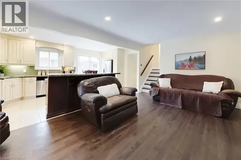 163 Pinegrove Crescent Waterloo ON N2L 4T9