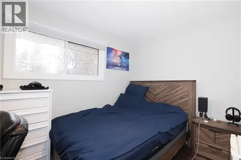 163 Pinegrove Crescent Waterloo ON N2L 4T9