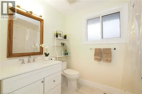 163 Pinegrove Crescent Waterloo ON N2L 4T9