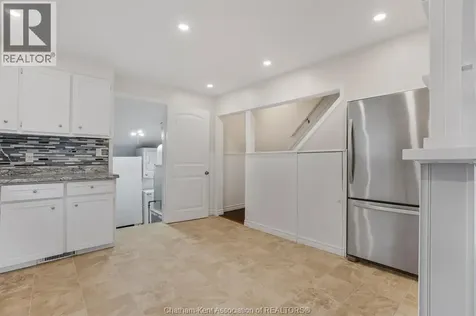 315 Mcnaughton Avenue East Chatham ON N7L 2G7