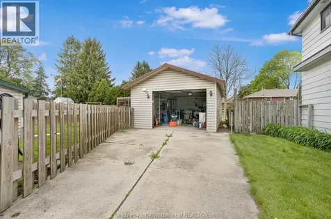 315 Mcnaughton Avenue East Chatham ON N7L 2G7