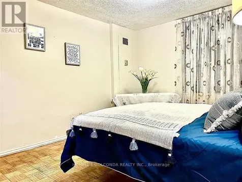 2721 Victoria Park Avenue Toronto (l'amoreaux) ON M1T 3N6