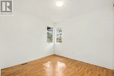 1641 Meadowbrook Road Ottawa ON K1B 4W6