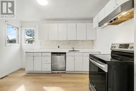 1641 Meadowbrook Road Ottawa ON K1B 4W6