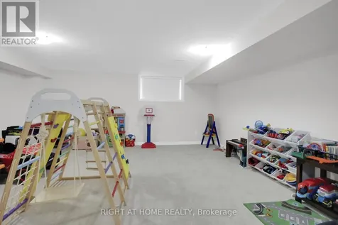 1020 Ballyhale Heights Ottawa ON K2J 6Y6