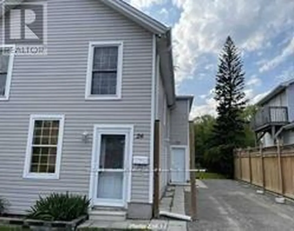 26 Whiting Avenue Oshawa (lakeview) ON L1H 3T3