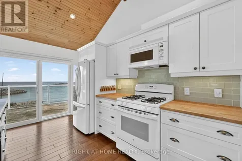442 Silver Birch Drive Tiny ON L9M 0M5