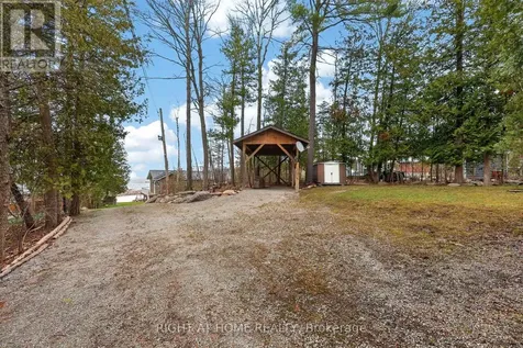 442 Silver Birch Drive Tiny ON L9M 0M5