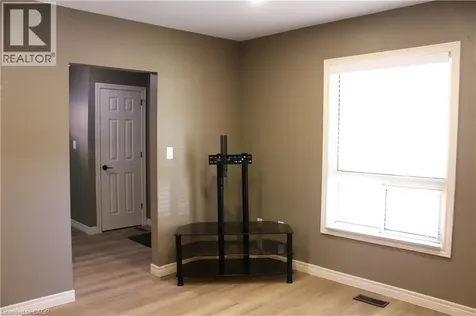 4935 Willmott Street Niagara Falls ON L2E 1Z6