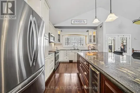 2172 Katchewanooka Court Selwyn ON K0L 3G0