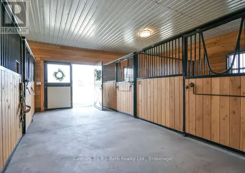 465 Ridge Road East Oro-medonte ON L0L 2E0