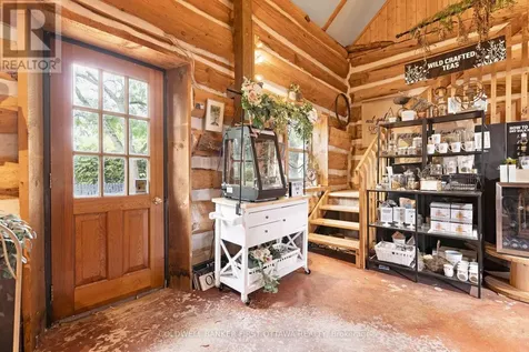 3840 Old Almonte Road Ottawa ON K0A 1A0