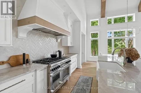 6117 James Bell Drive Ottawa ON K4M 1B3