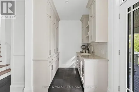 6117 James Bell Drive Ottawa ON K4M 1B3