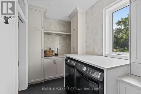 6117 James Bell Drive Ottawa ON K4M 1B3