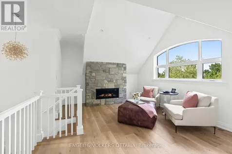 6117 James Bell Drive Ottawa ON K4M 1B3