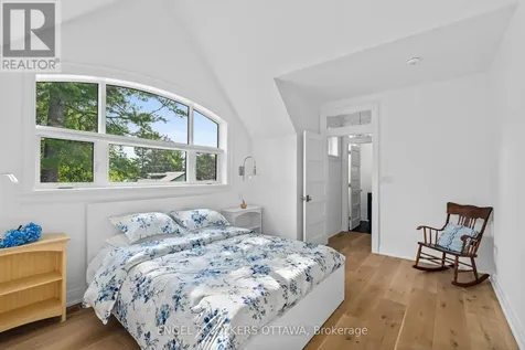 6117 James Bell Drive Ottawa ON K4M 1B3