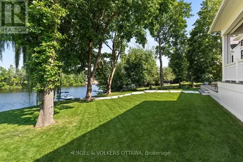 6117 James Bell Drive Ottawa ON K4M 1B3