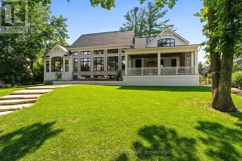 6117 James Bell Drive Ottawa ON K4M 1B3