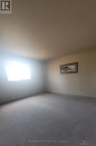 325 Fairview Drive Brantford ON N3R 2X3
