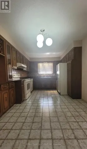 325 Fairview Drive Brantford ON N3R 2X3