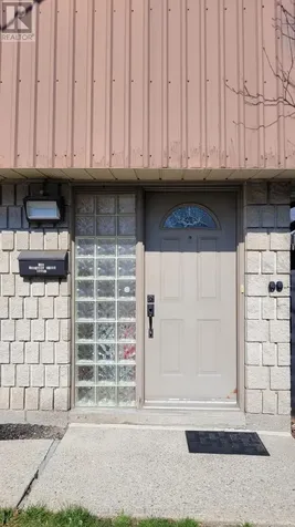 325 Fairview Drive Brantford ON N3R 2X3